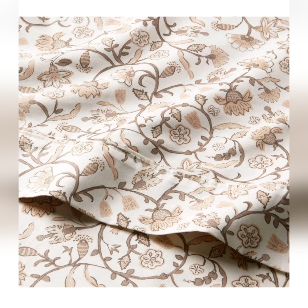 Threshold Brand Queen Floral Patterned Cream and Brown Flat Sheet/2 Pillowcases